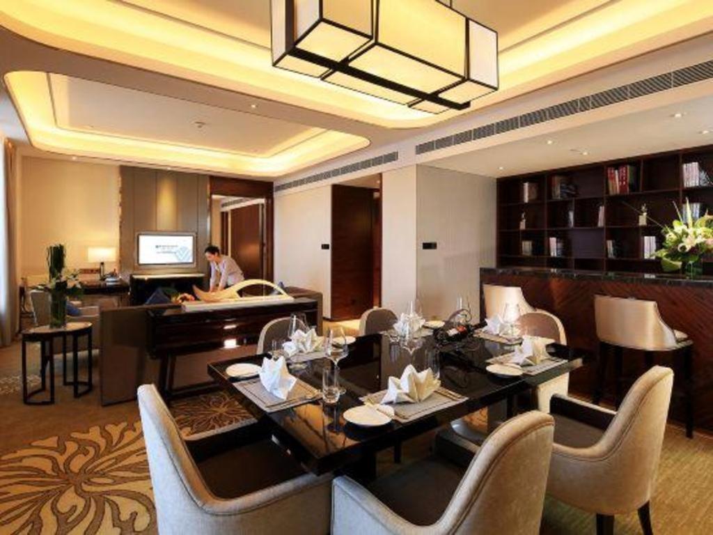 Wyndham Grand Plaza Royale Huayu Chongqing Hotel Ngoại thất bức ảnh