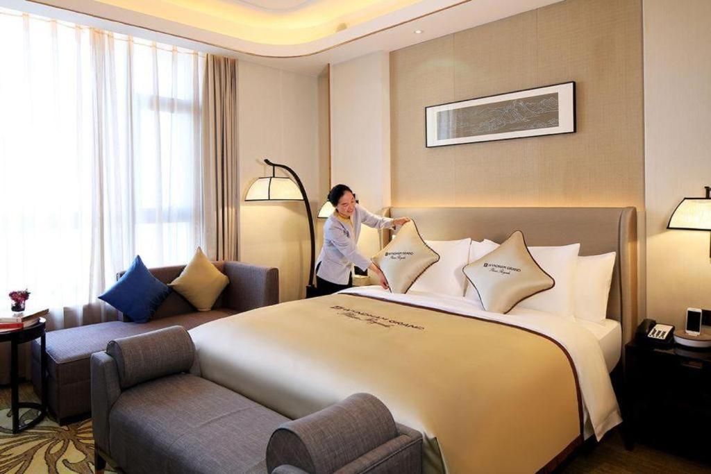 Wyndham Grand Plaza Royale Huayu Chongqing Hotel Ngoại thất bức ảnh